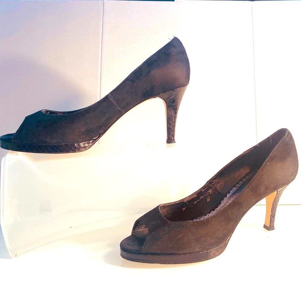 White House Black Market Open toe platform Black Suede size 7M High Heel pumps
